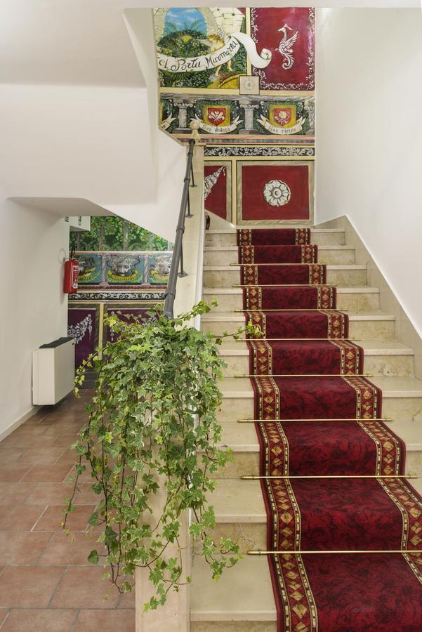 Hotel Porta Marmorea Γκούμπιο Εξωτερικό φωτογραφία