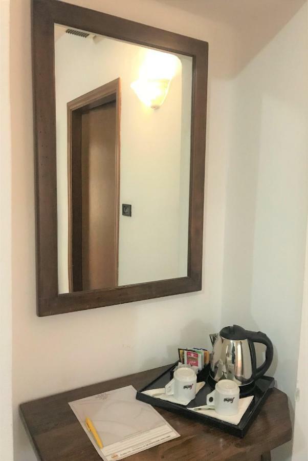 Hotel Porta Marmorea Γκούμπιο Εξωτερικό φωτογραφία
