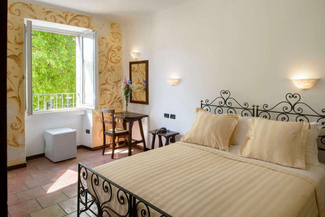 Hotel Porta Marmorea Γκούμπιο Εξωτερικό φωτογραφία