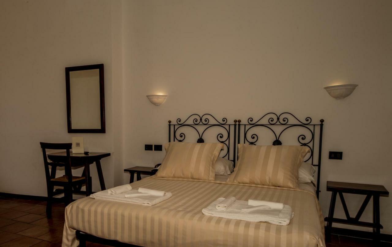Hotel Porta Marmorea Γκούμπιο Εξωτερικό φωτογραφία